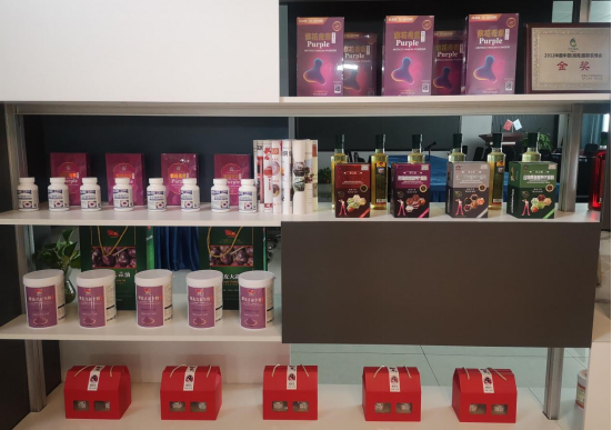 市委常委、组织部部长、统战部部长龚红果莅临天香生物调研