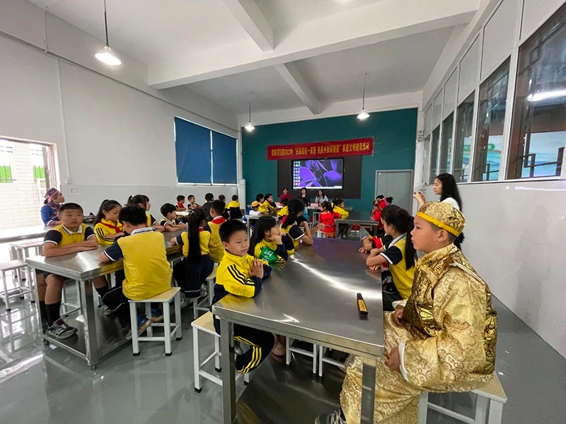 邵阳市五里牌小学“民族团结话中秋”活动在玖味中医药膳研学实践教育基地顺利举行
