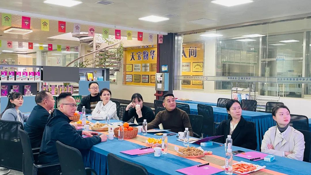 种下梧桐树，引得凤凰来