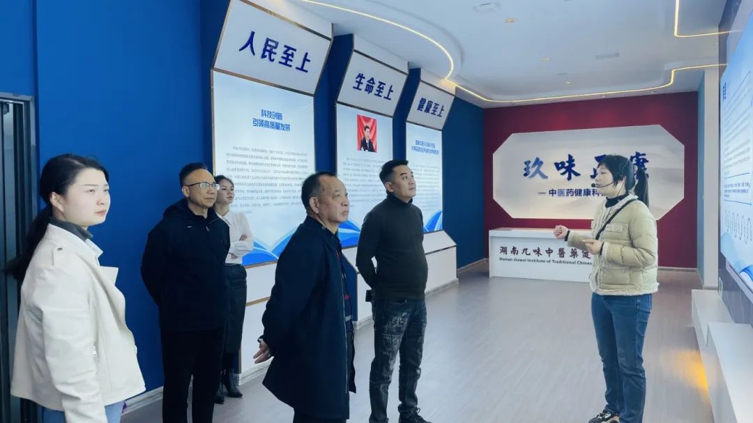 种下梧桐树，引得凤凰来