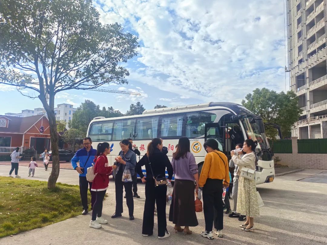 邵阳学院附属第二医院团建秋游拓展活动在天香生物紫色健康产业园盛大启航