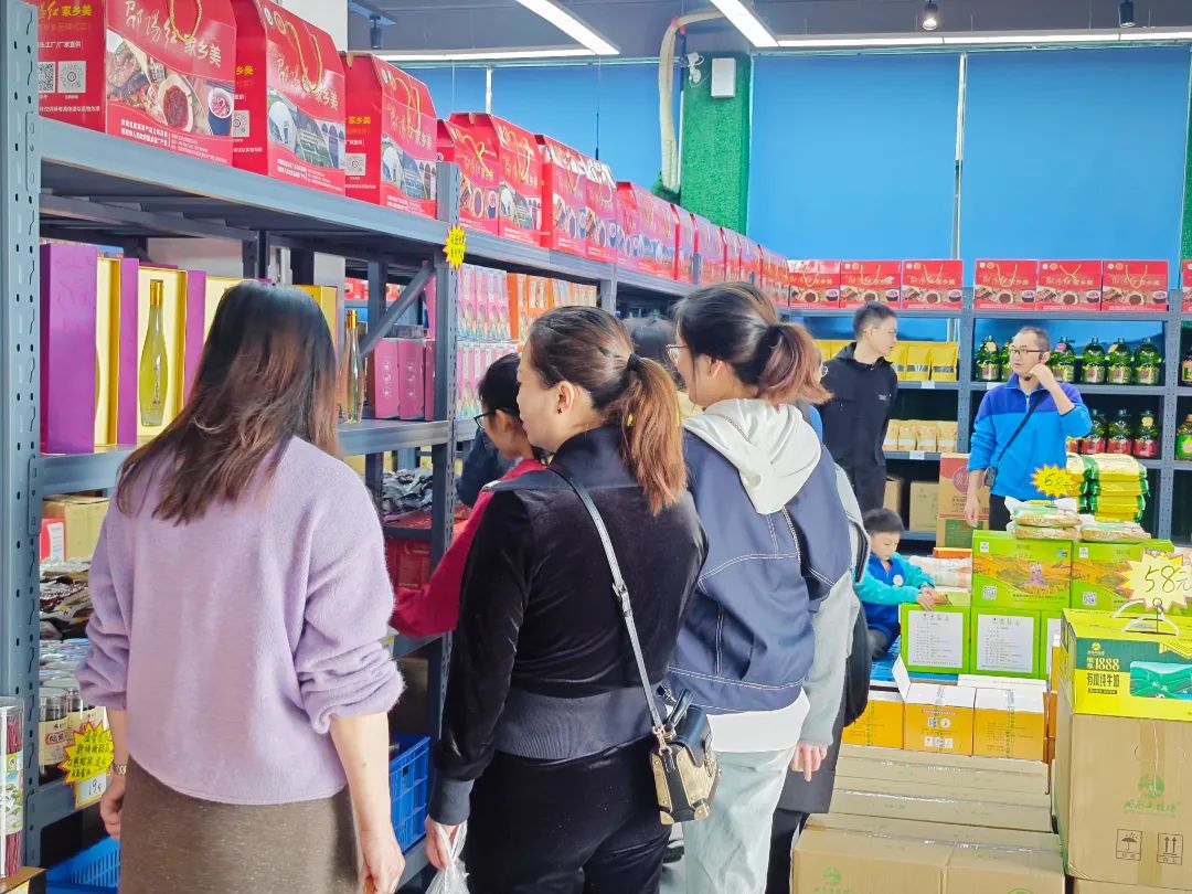 邵阳学院附属第二医院团建秋游拓展活动在天香生物紫色健康产业园盛大启航