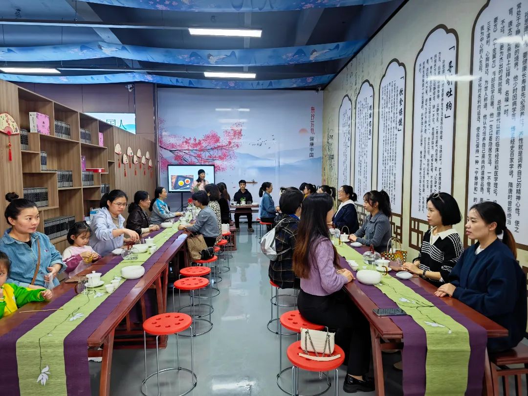 邵阳学院附属第二医院团建秋游拓展活动在天香生物紫色健康产业园盛大启航