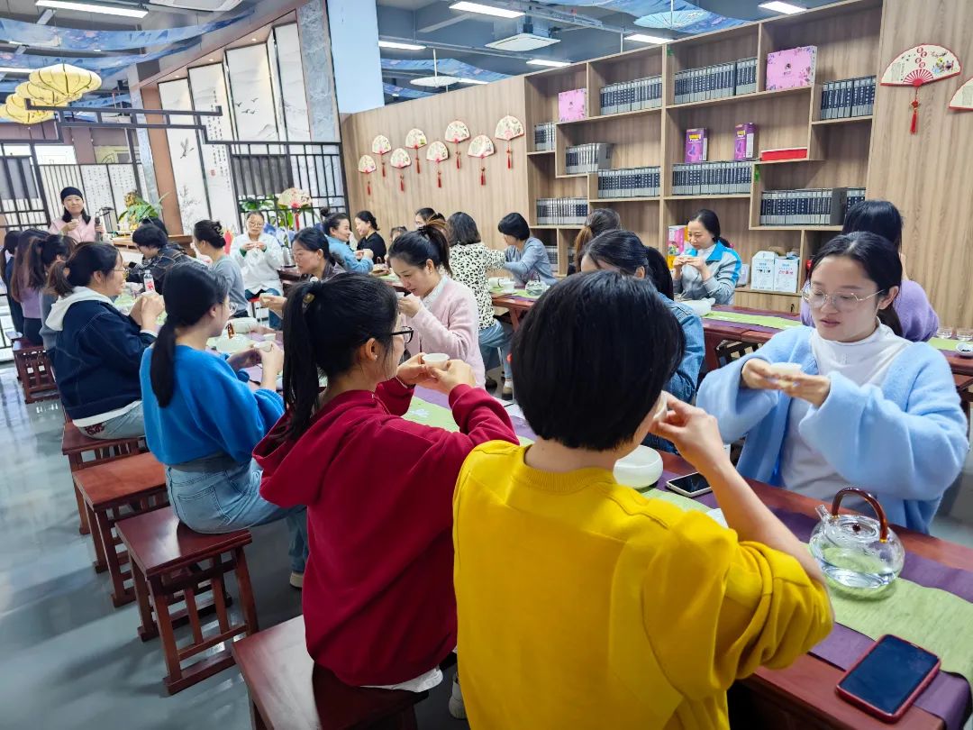 邵阳学院附属第二医院团建秋游拓展活动在天香生物紫色健康产业园盛大启航