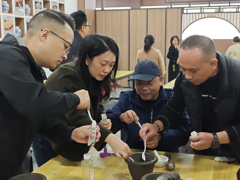双清区政协委员莅临天香生物大健康产业园开展学习考察与文化体验活动